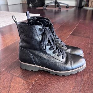 Vionic Lani Black Leather Women’s Lace-Up Boots